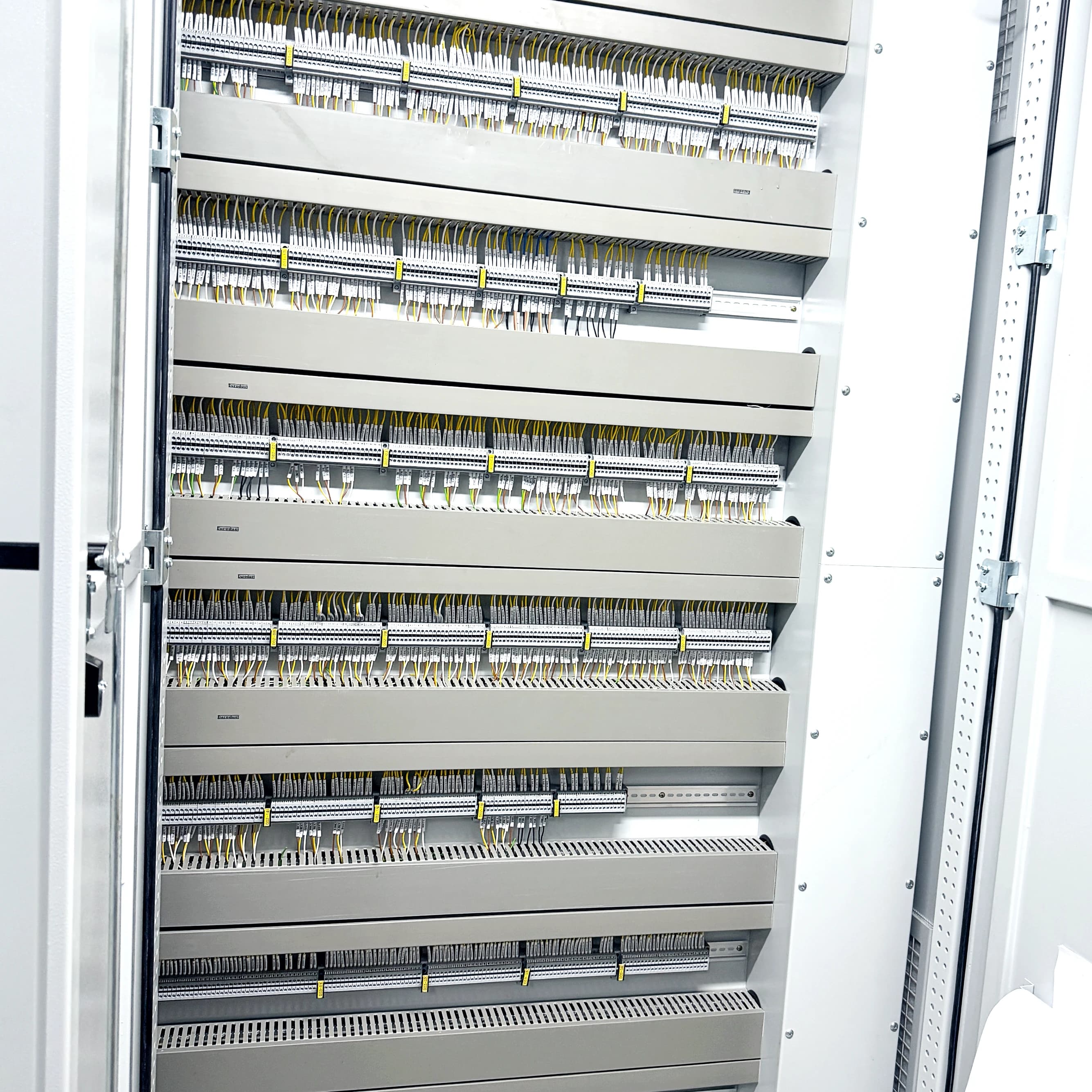 BAS (building automation system) install by auintech