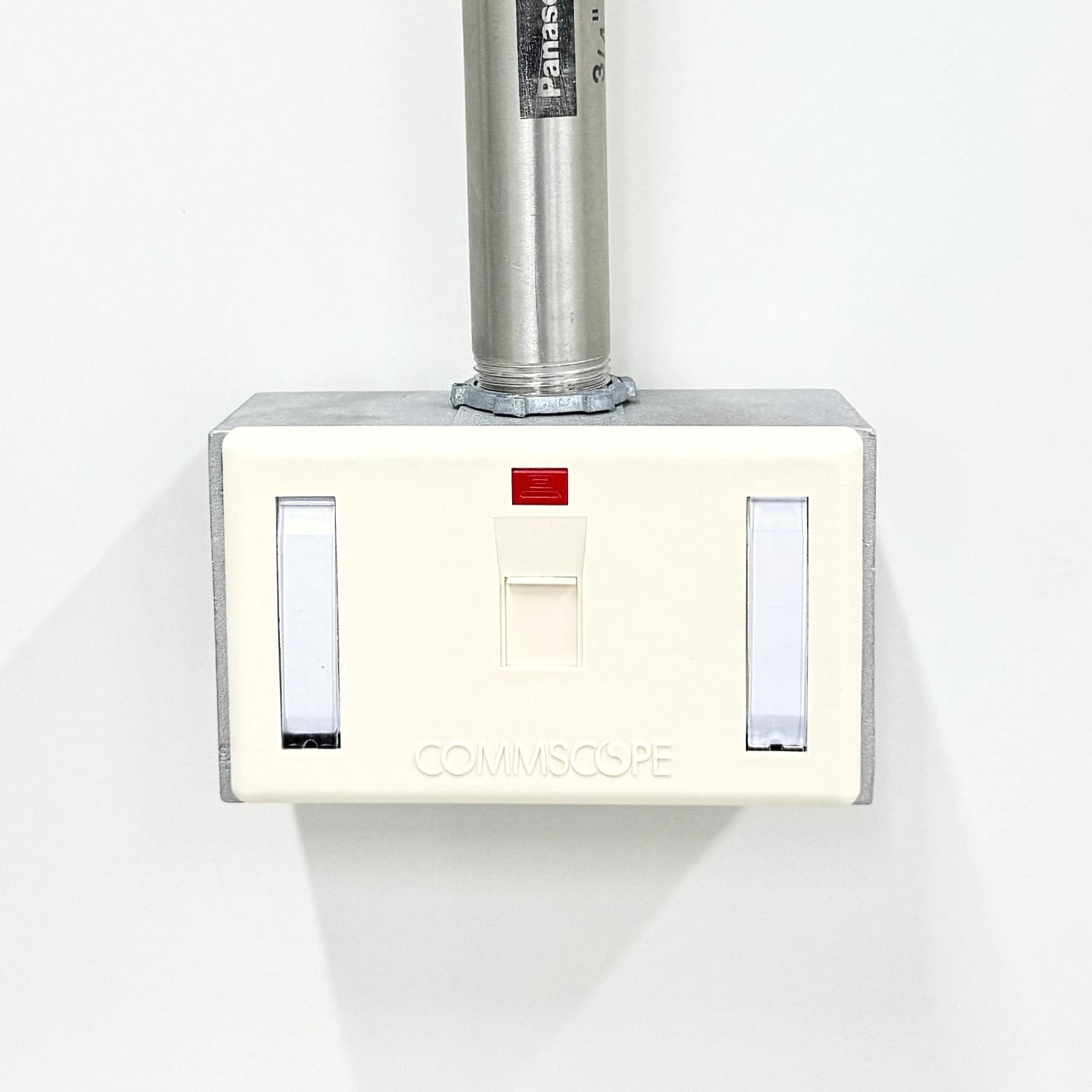 LAN Outlet install by auintech